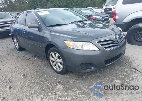 2010 Toyota Camry Le z USA, uszkodzony, nr VIN 4T1BF3EK9AU068354